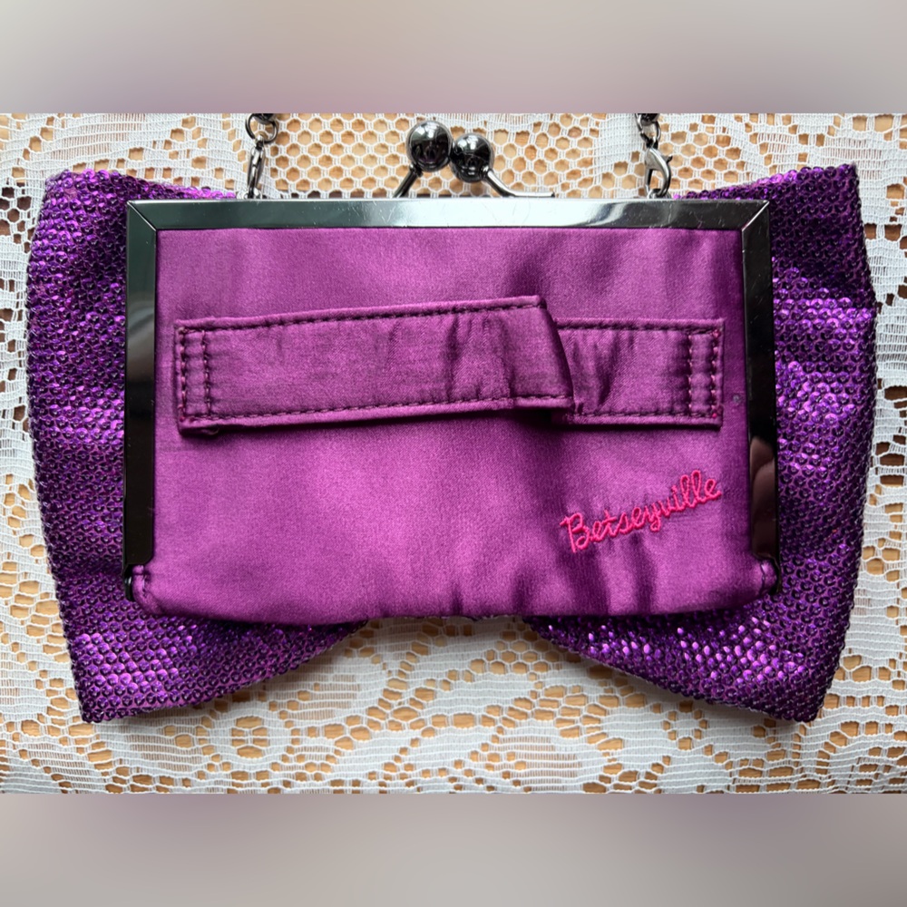 🎀Betseyville 💜 Betsey Johnson Purple Sequin Kiss-Lock Bow Clutch Purse - Picture 15 of 16